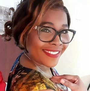 Meet your Posher, Juliet